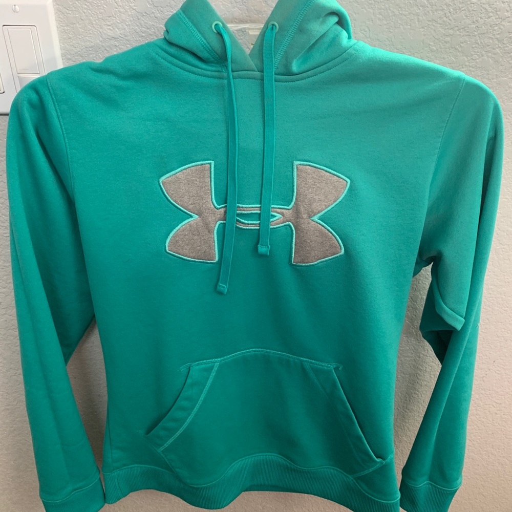 Under Armour sweatshirt